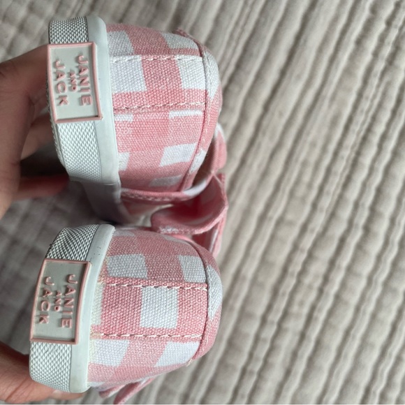 Adorable pink and white Janie and Jack shoe - Picture 3 of 5